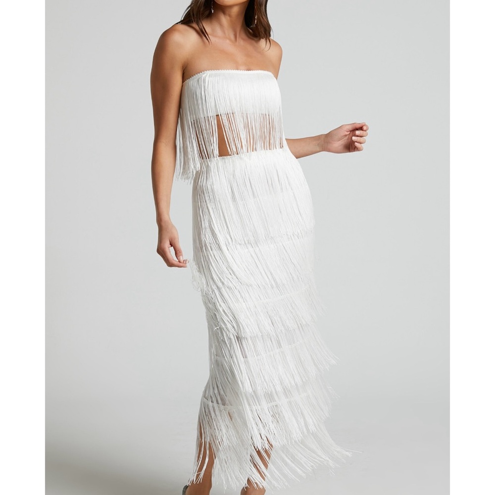 Elegant White Fringe Strapless Dress